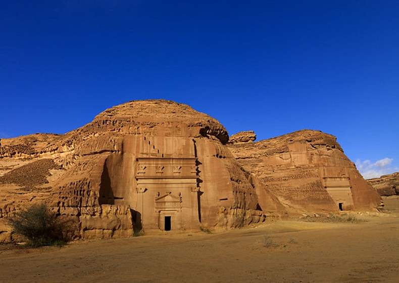 Saudi Arabia Offers Tourist Visas for First Time